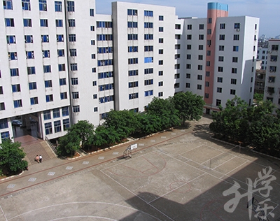 海南(nan)省高(gao)級技(ji)工(gong)學(xué)校